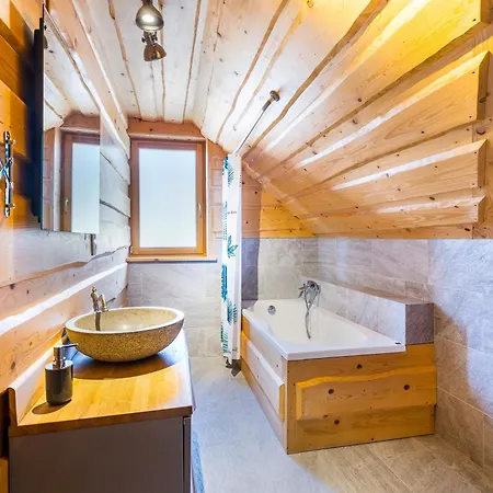 Huba- Goralski Dom *